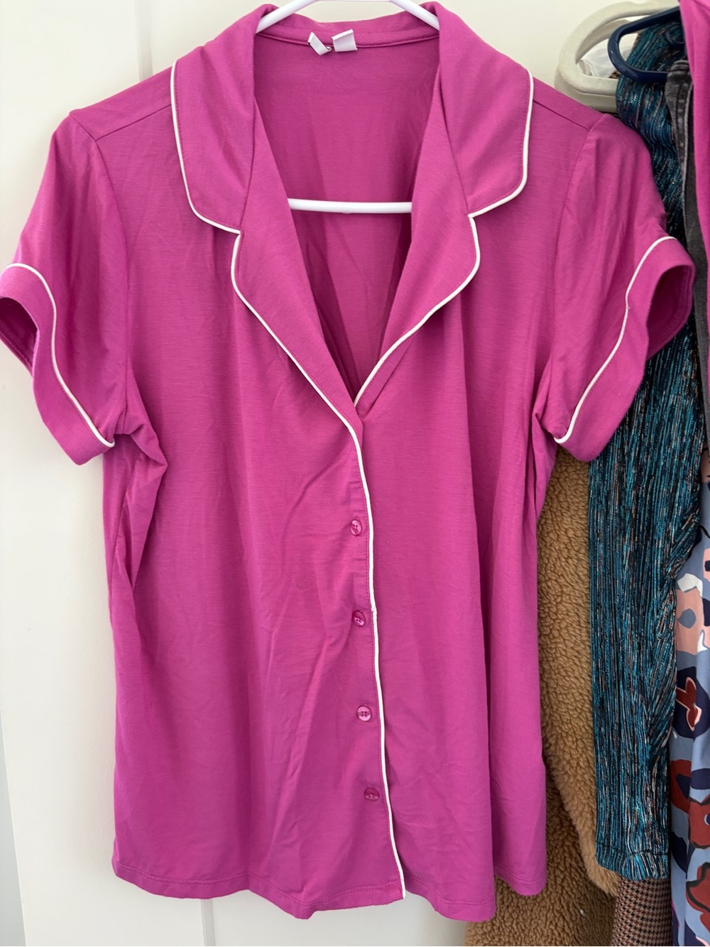 Nordstrom Fuchsia Short Sleeve Pajama Top with White Piping